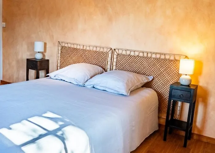 Grande Maison De Charme- 14 Pers- 1h Paris Hébergement de vacances Gressey