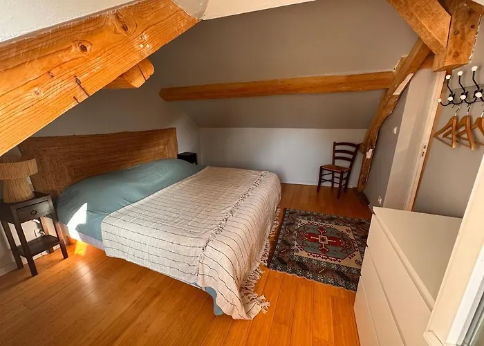 Grande Maison De Charme- 14 Pers- 1h Paris Hébergement de vacances Gressey