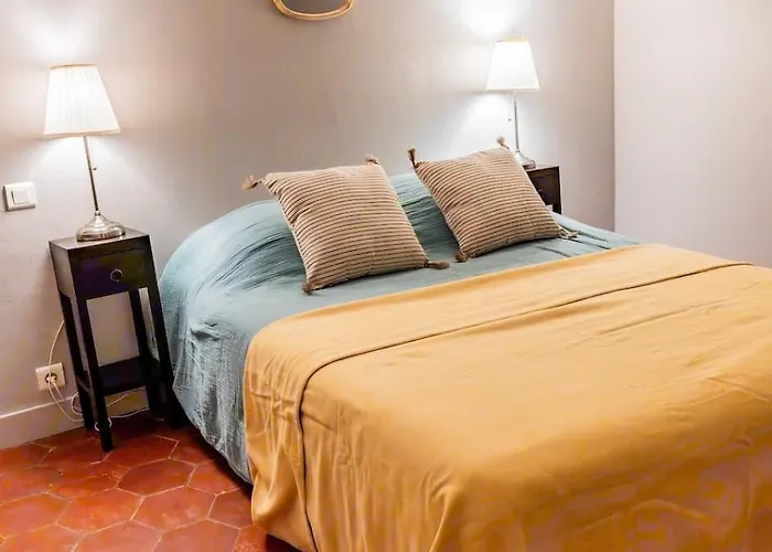 Hébergement de vacances Grande Maison De Charme- 14 Pers- 1h Paris *